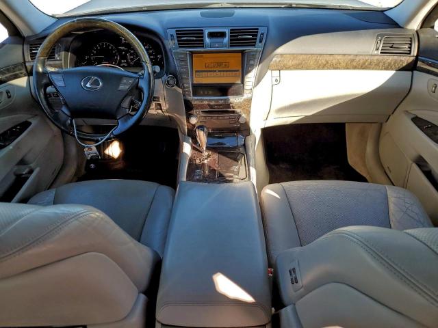 Lexus LS 460 Image 8