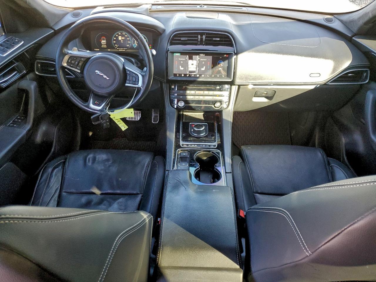 Jaguar F-PACE S Image 4