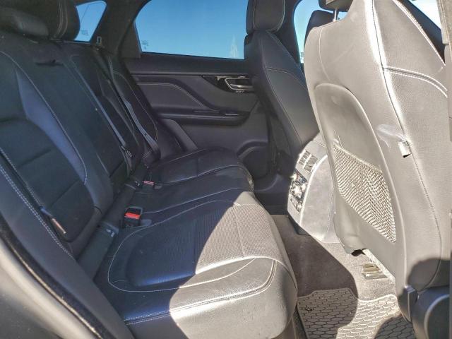 Jaguar F-PACE S Image 11
