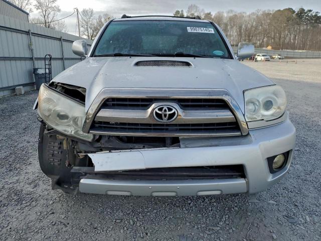 Toyota 4Runner Sr5 Image 9