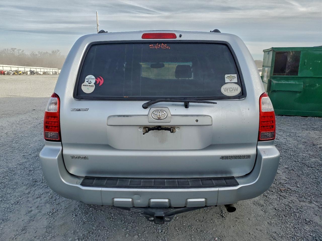 Toyota 4Runner Sr5 Image 6