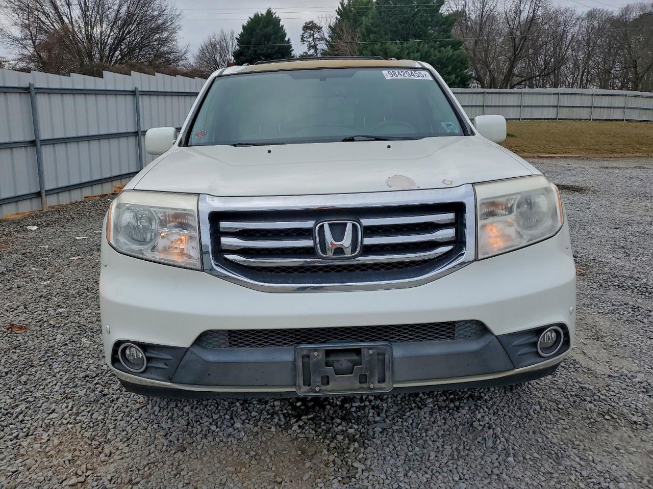 Honda Pilot Touring Image 7