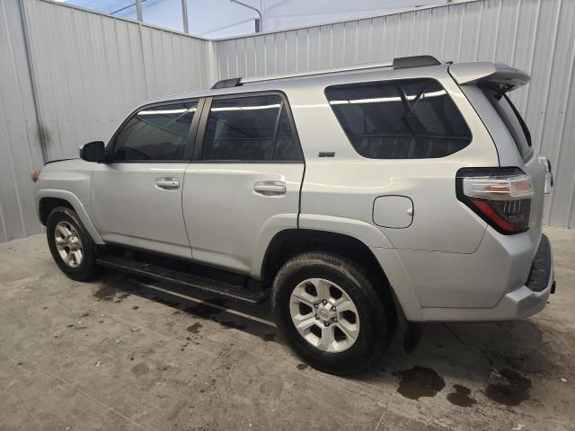 Toyota 4Runner Sr5 Image 2