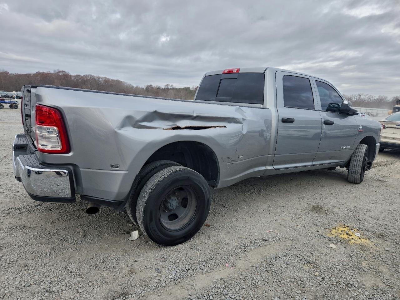 Ram 3500 Tradesman Image 4