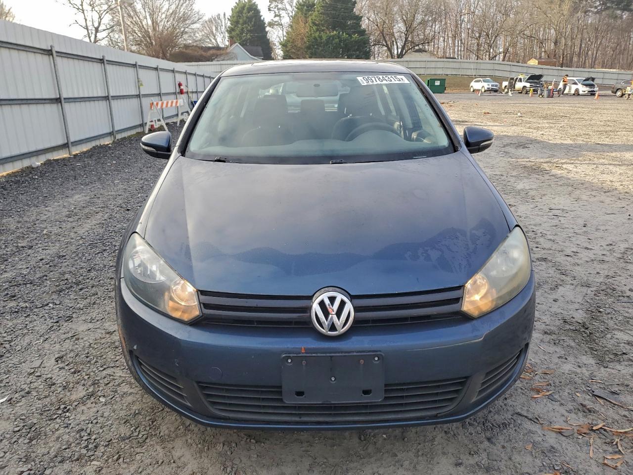 Volkswagen Golf Image 3