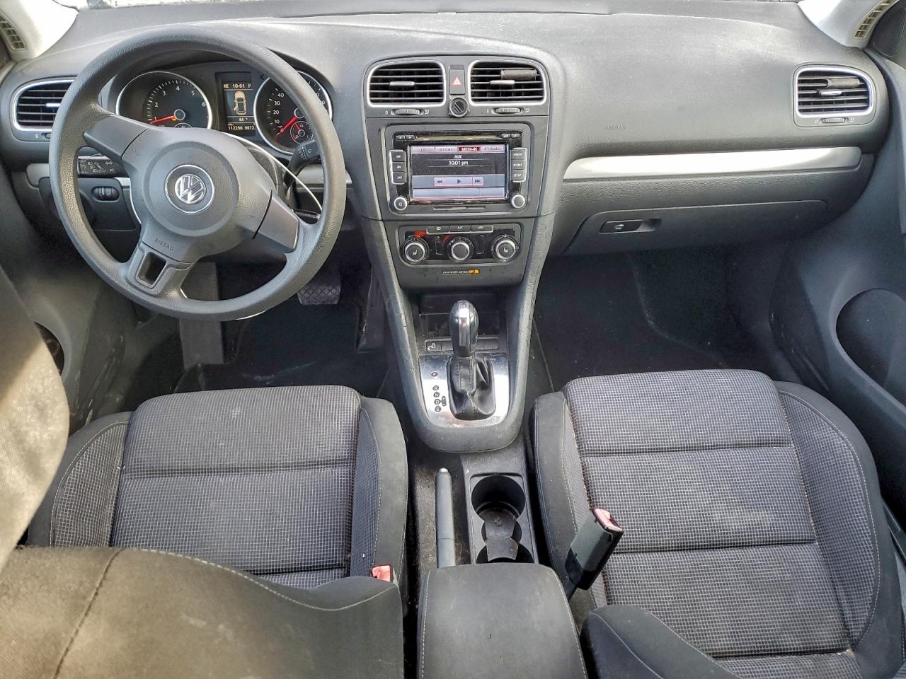 Volkswagen Golf Image 11