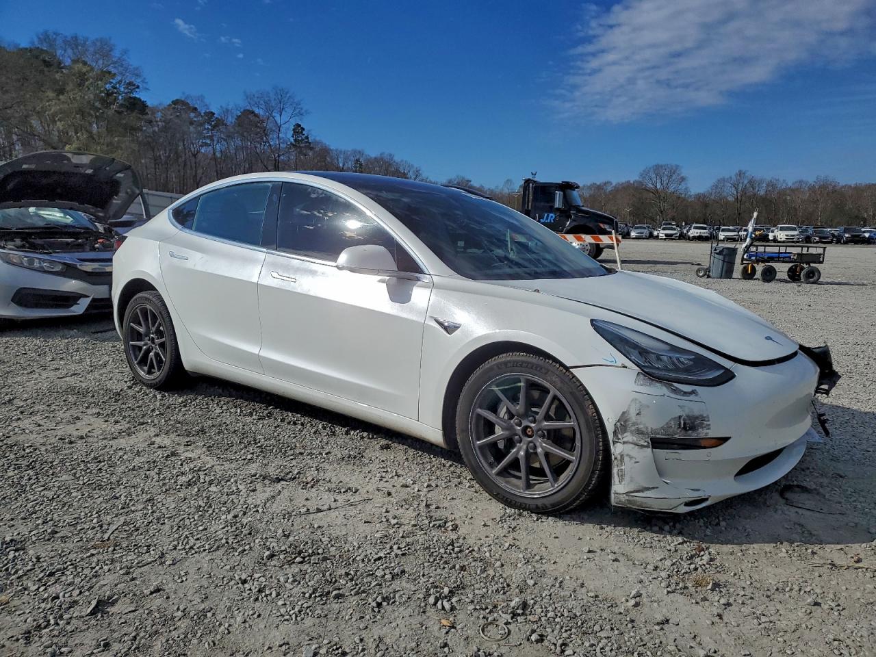 Tesla Model 3 Image 3