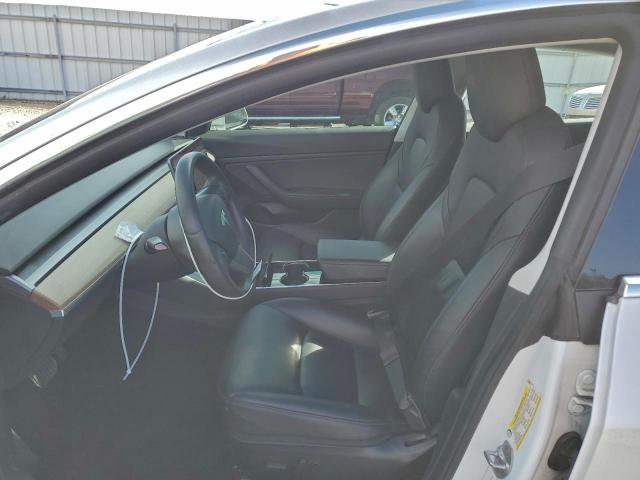 Tesla Model 3 Image 5