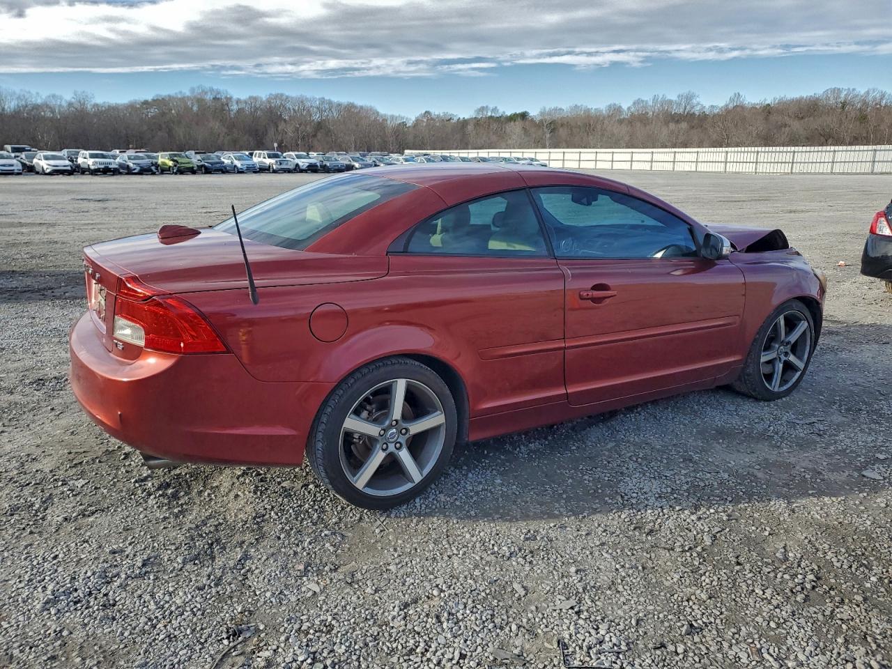 Volvo C70 T5 Image 5