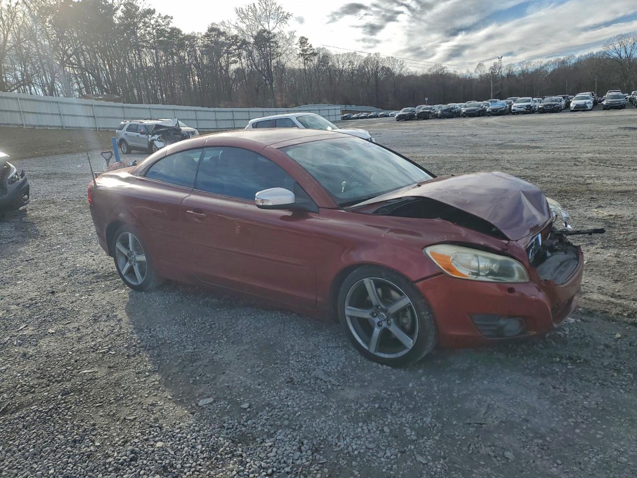 Volvo C70 T5 Image 6