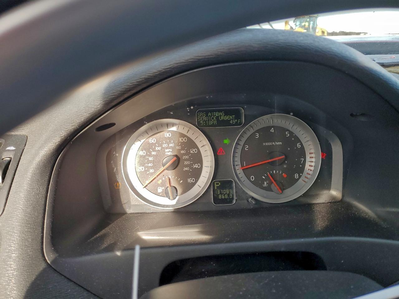 Volvo C70 T5 Image 7