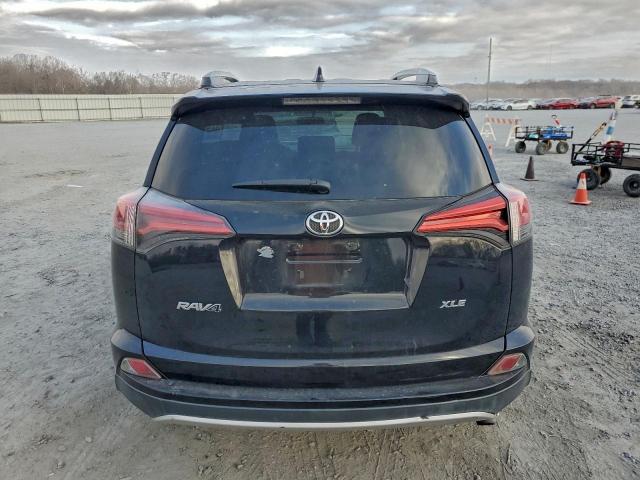 Toyota RAV4 Xle Image 4