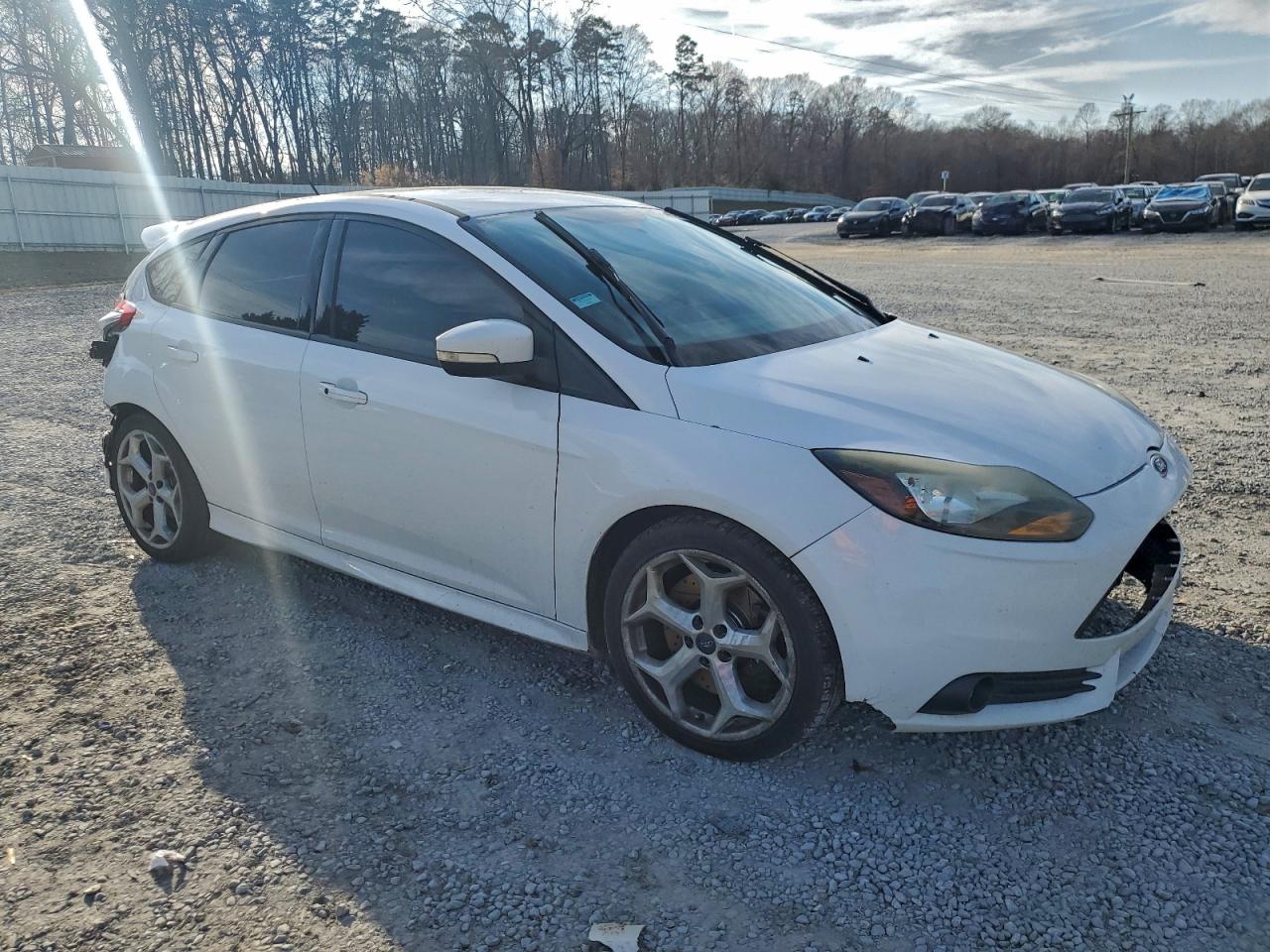 Ford Focus St Image 3