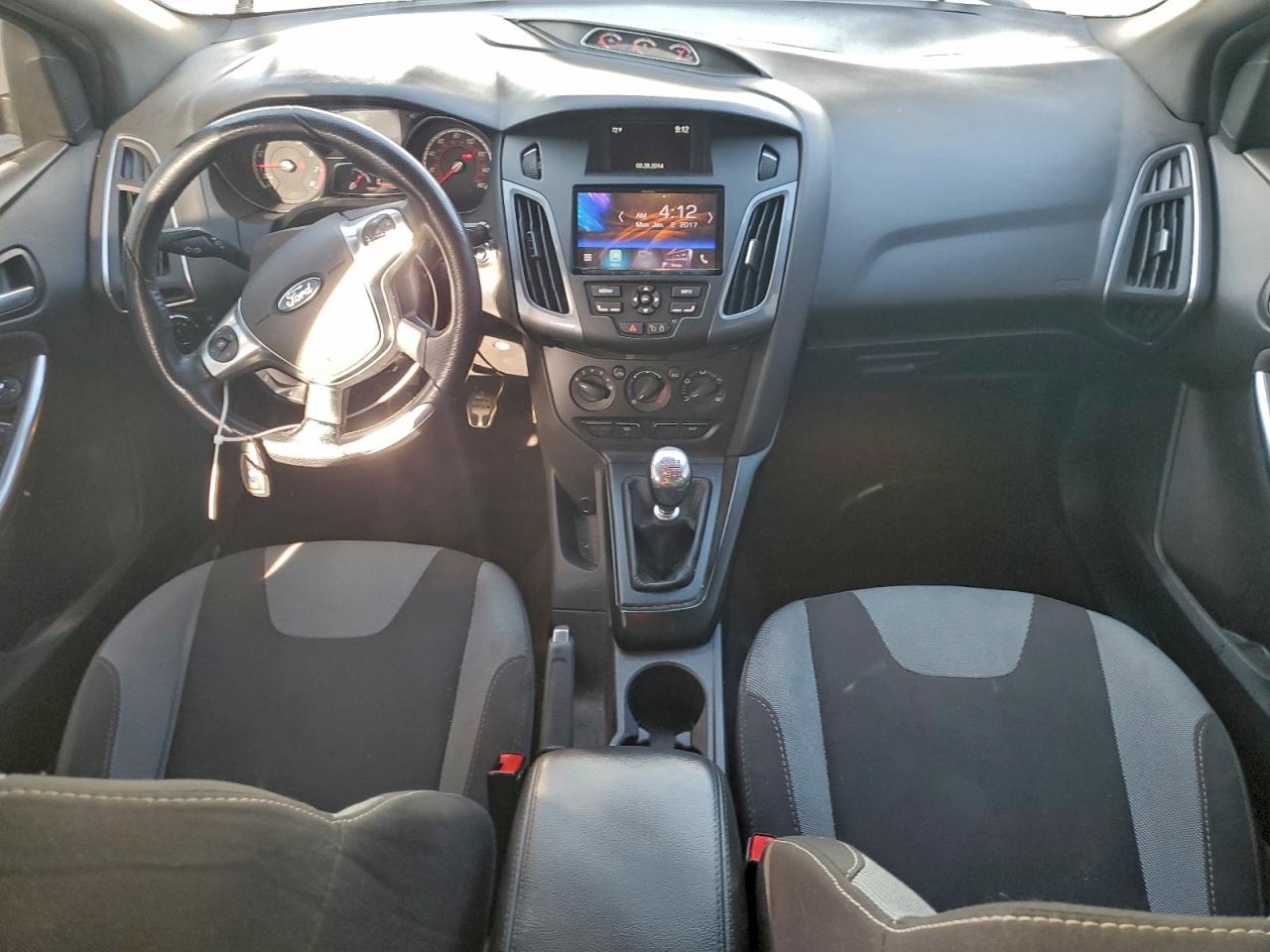 Ford Focus St Image 9