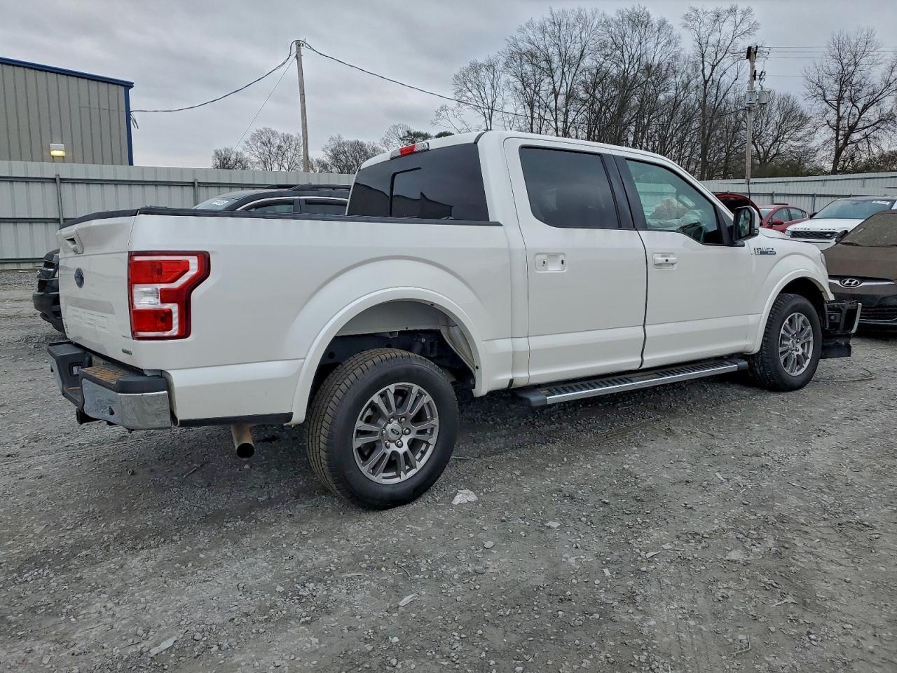 Ford F-150 Supercrew Image 4