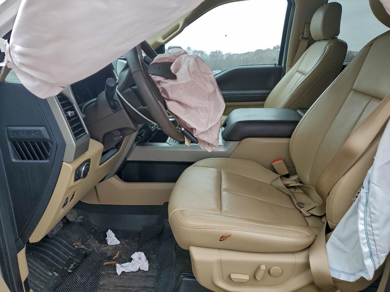 Ford F-150 Supercrew Image 6