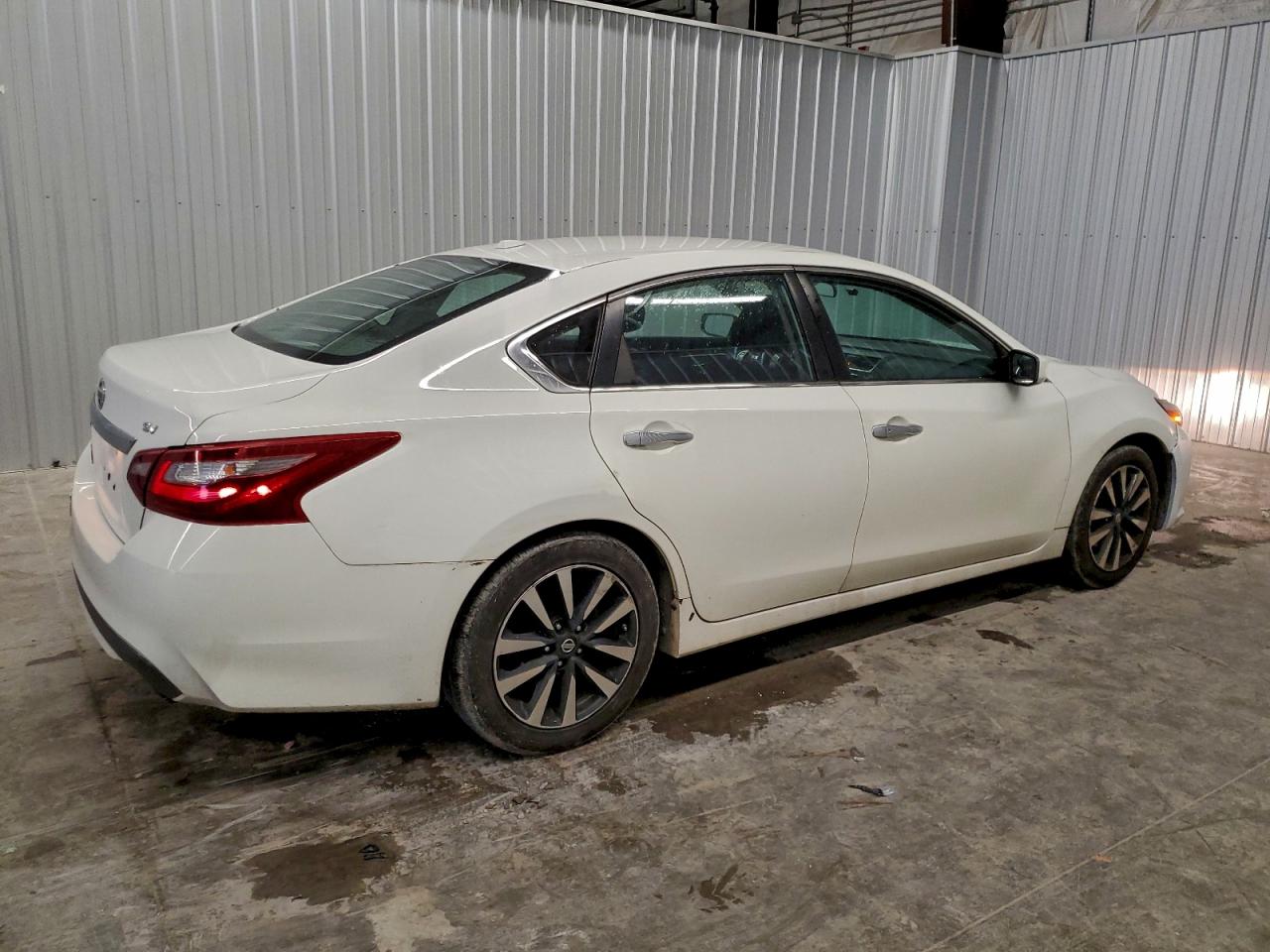 Nissan Altima 2.5 Image 12