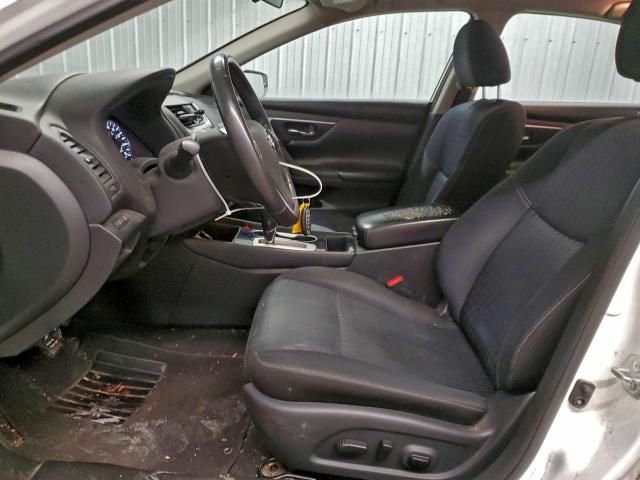 Nissan Altima 2.5 Image 3