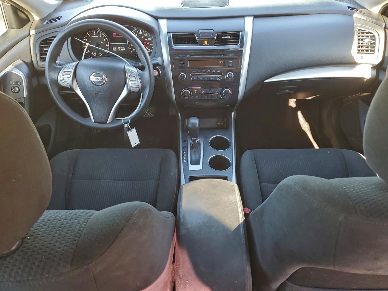 Nissan Altima 2.5 Image 11
