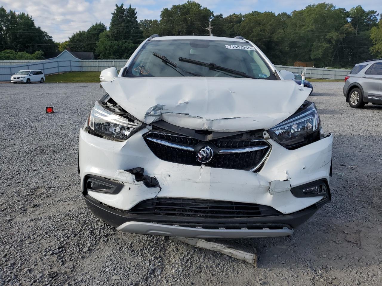 Buick Encore Essence Image 3