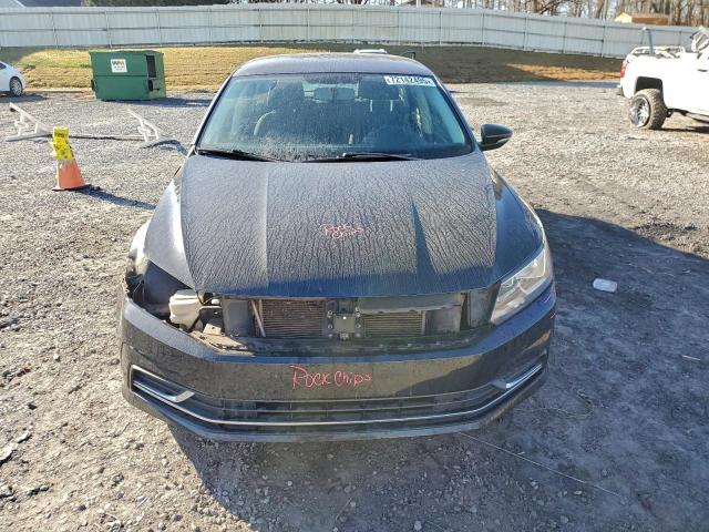 Volkswagen Passat S Image 6