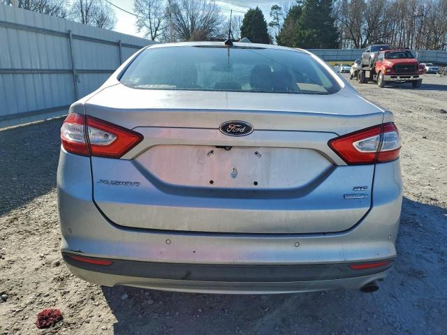 Ford Fusion Se Image 7