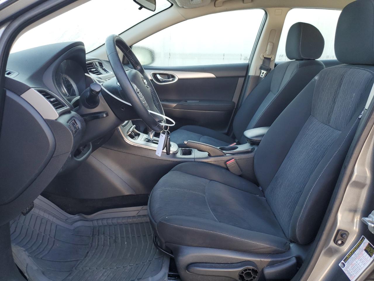 Nissan Sentra S Image 3