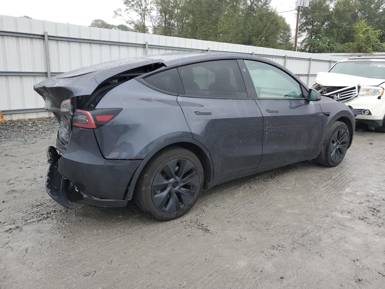 Tesla Model Y Image 4