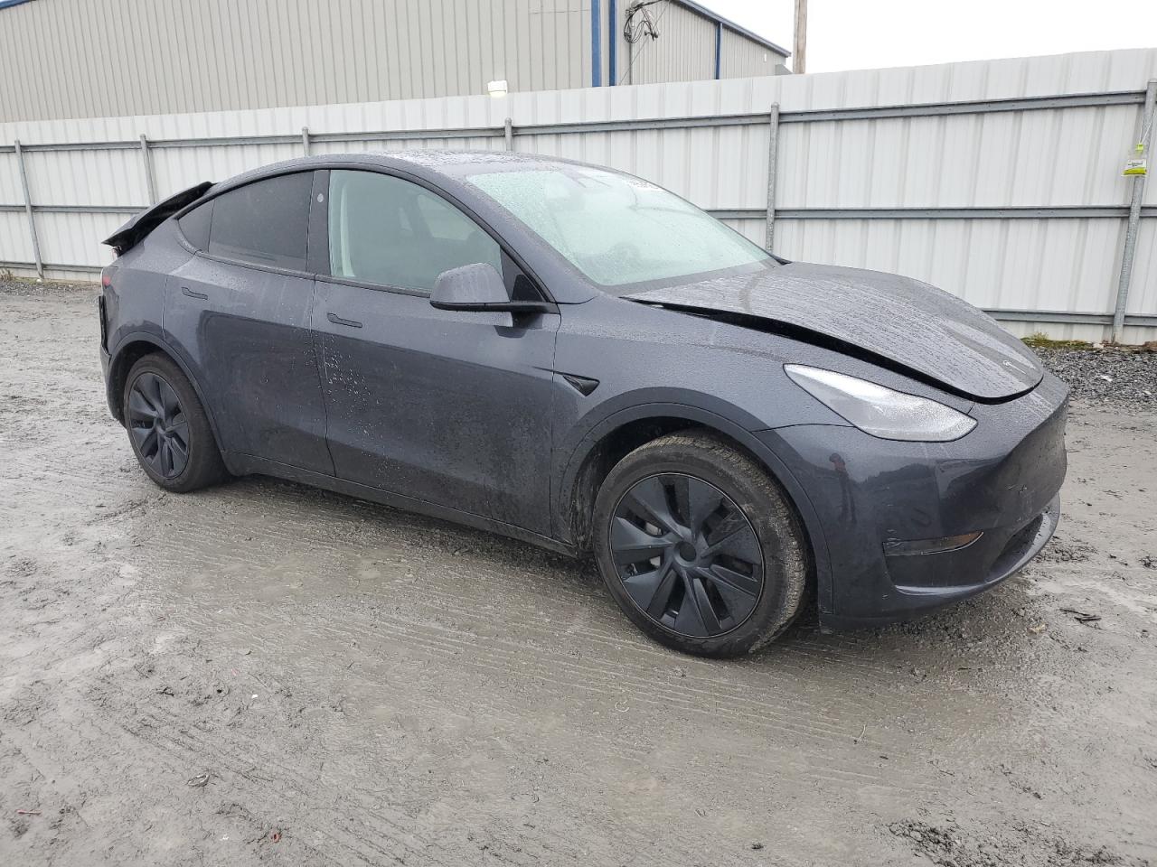 Tesla Model Y Image 8