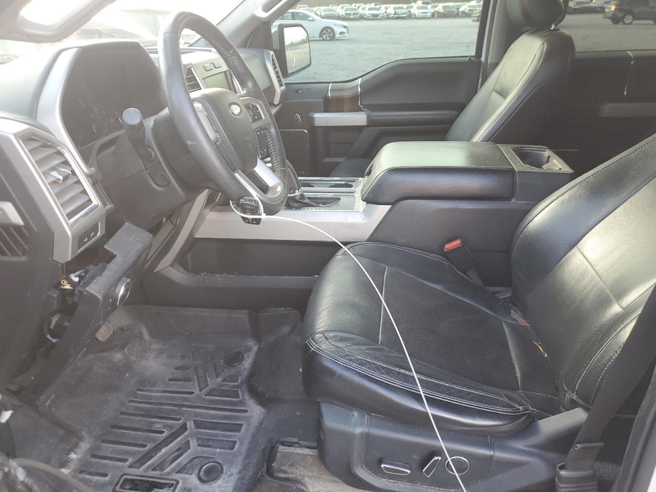 Ford F-150 Supercrew Image 10