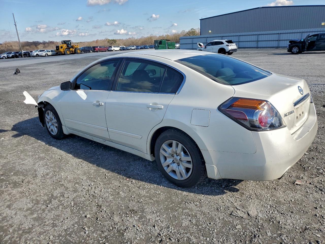 Nissan Altima 2.5 Image 2