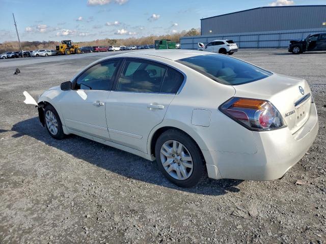 Nissan Altima 2.5 Image 2