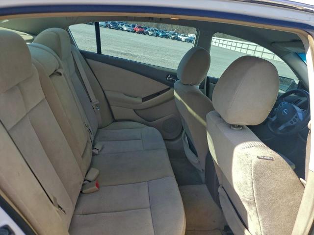 Nissan Altima 2.5 Image 9