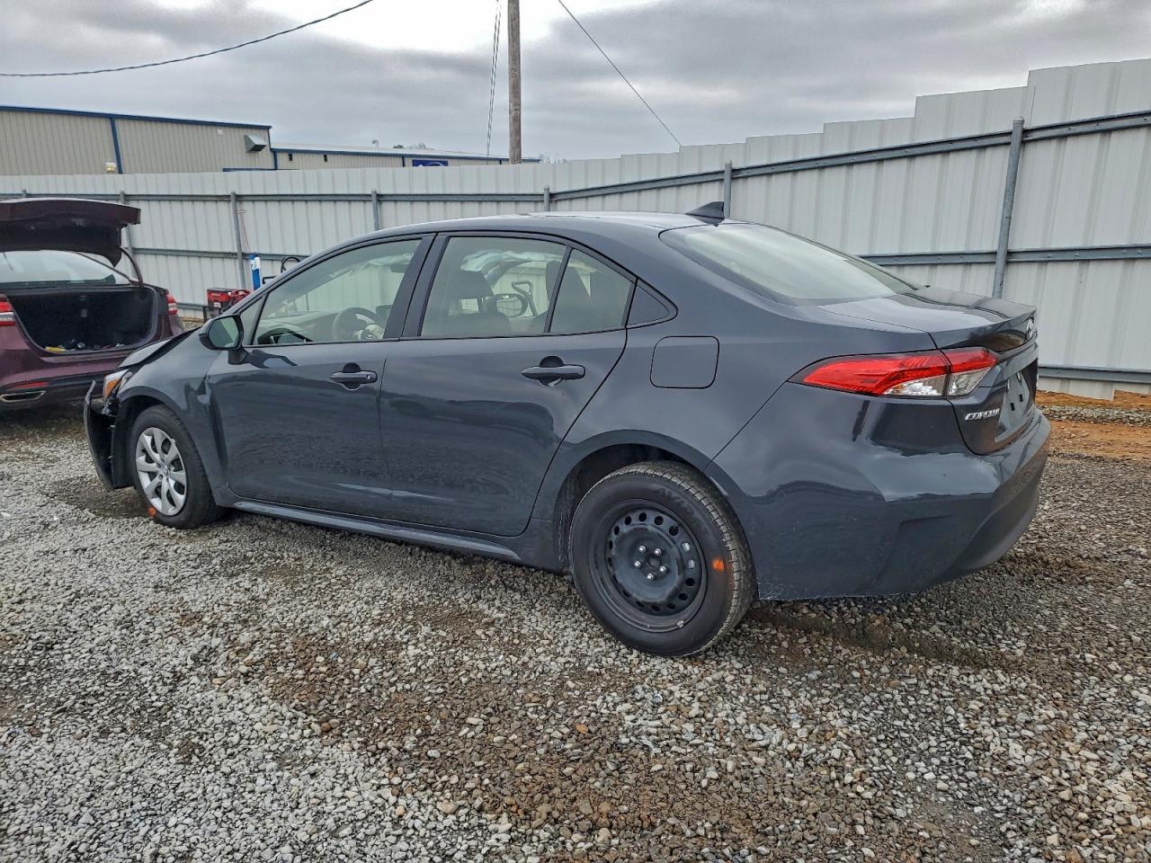 Toyota Corolla Le Image 2