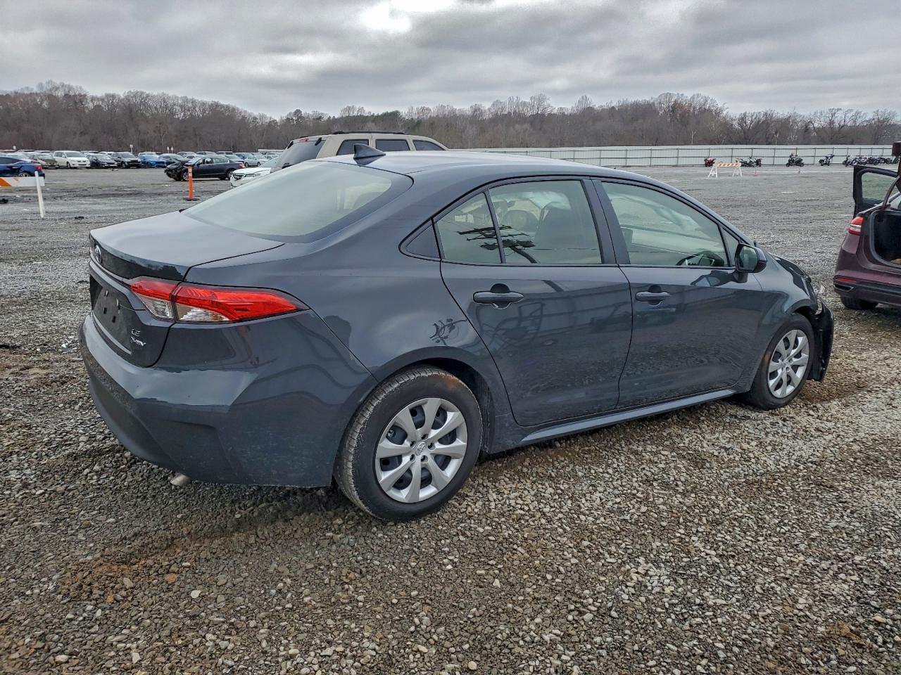 Toyota Corolla Le Image 3