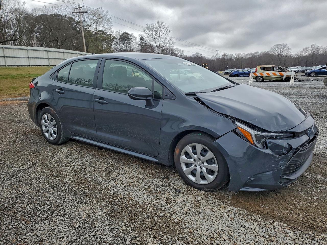 Toyota Corolla Le Image 9