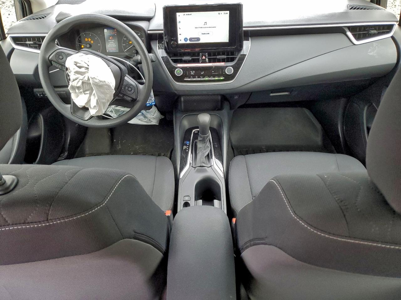 Toyota Corolla Le Image 4