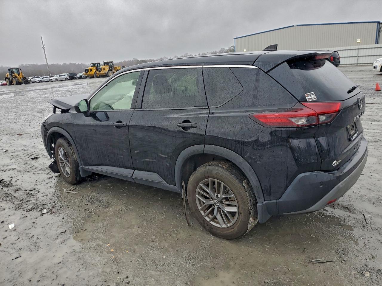 Nissan Rogue S Image 2