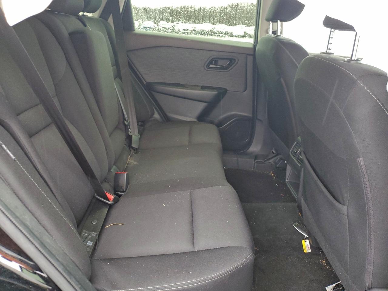 Nissan Rogue S Image 9