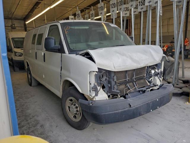 Chevrolet Express Image 2