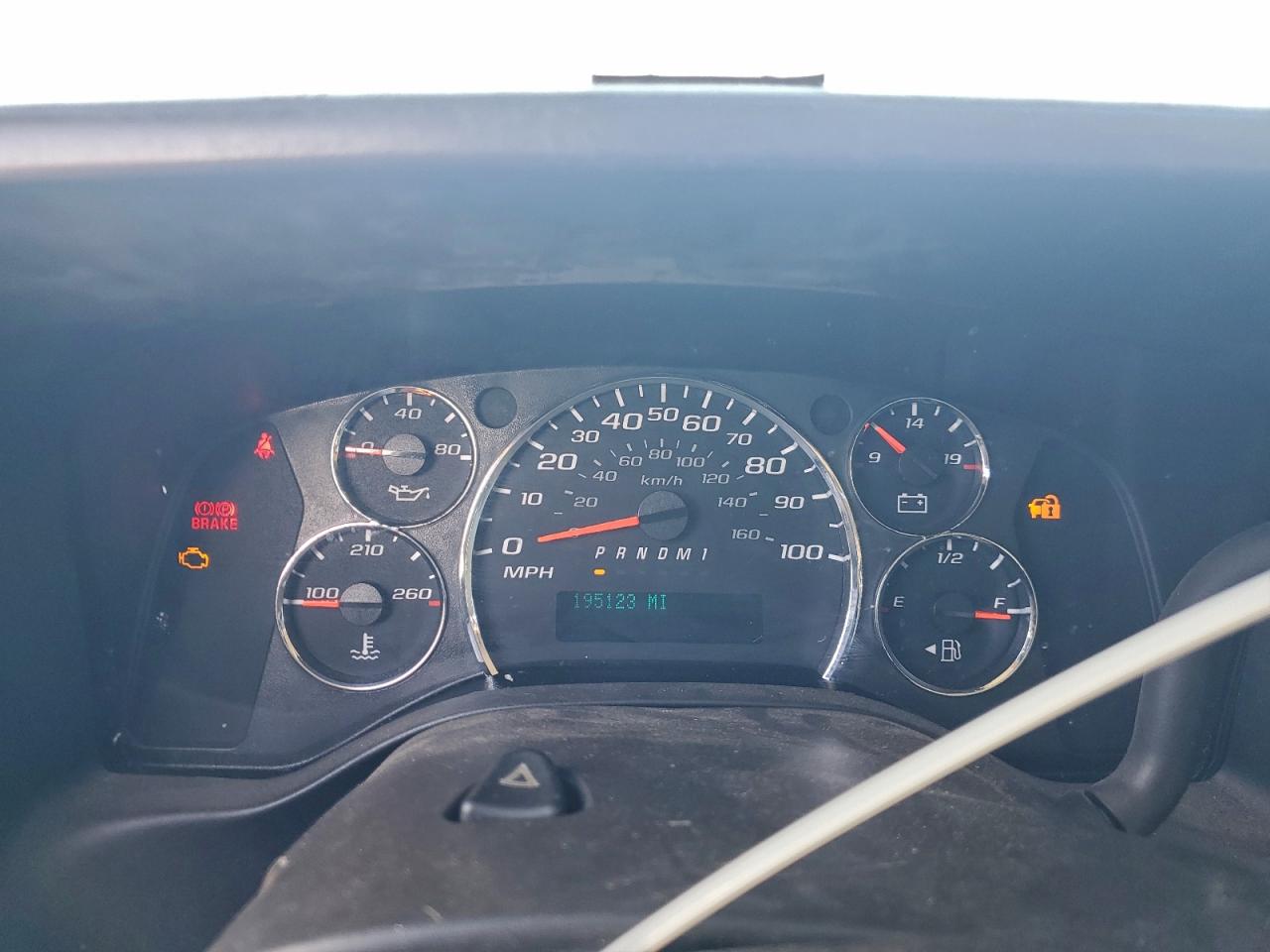 Chevrolet Express Image 9