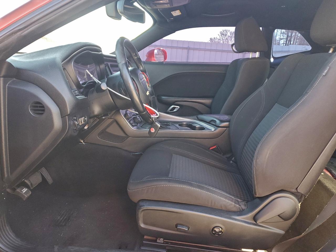 Dodge Challenger Sxt Image 4