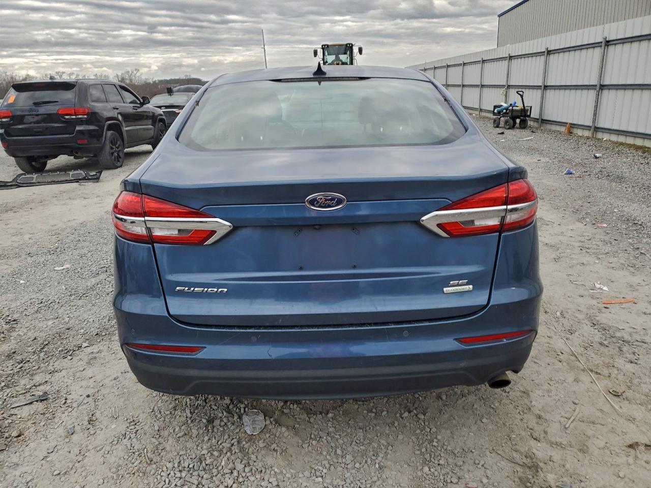 Ford Fusion Se Image 11