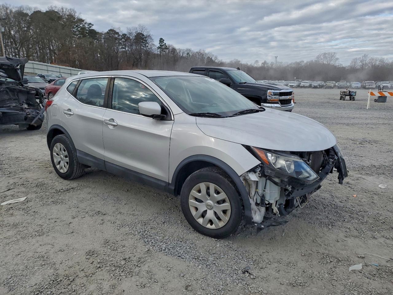 Nissan Rogue S Image 6