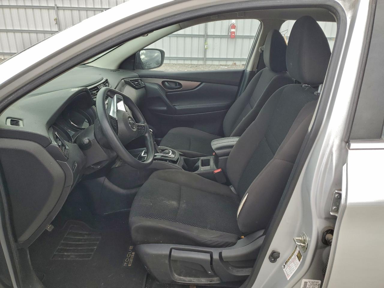 Nissan Rogue S Image 7