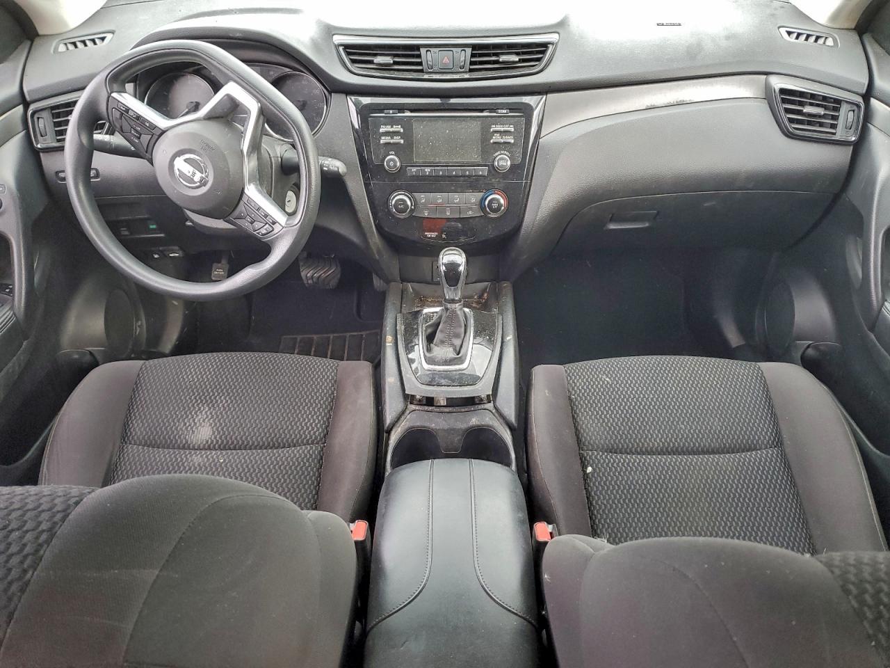 Nissan Rogue S Image 4