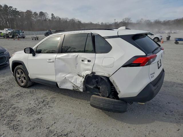 Toyota RAV4 Xle Image 2