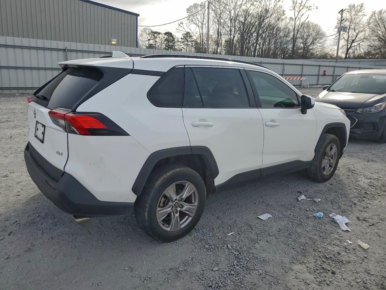 Toyota RAV4 Xle Image 12