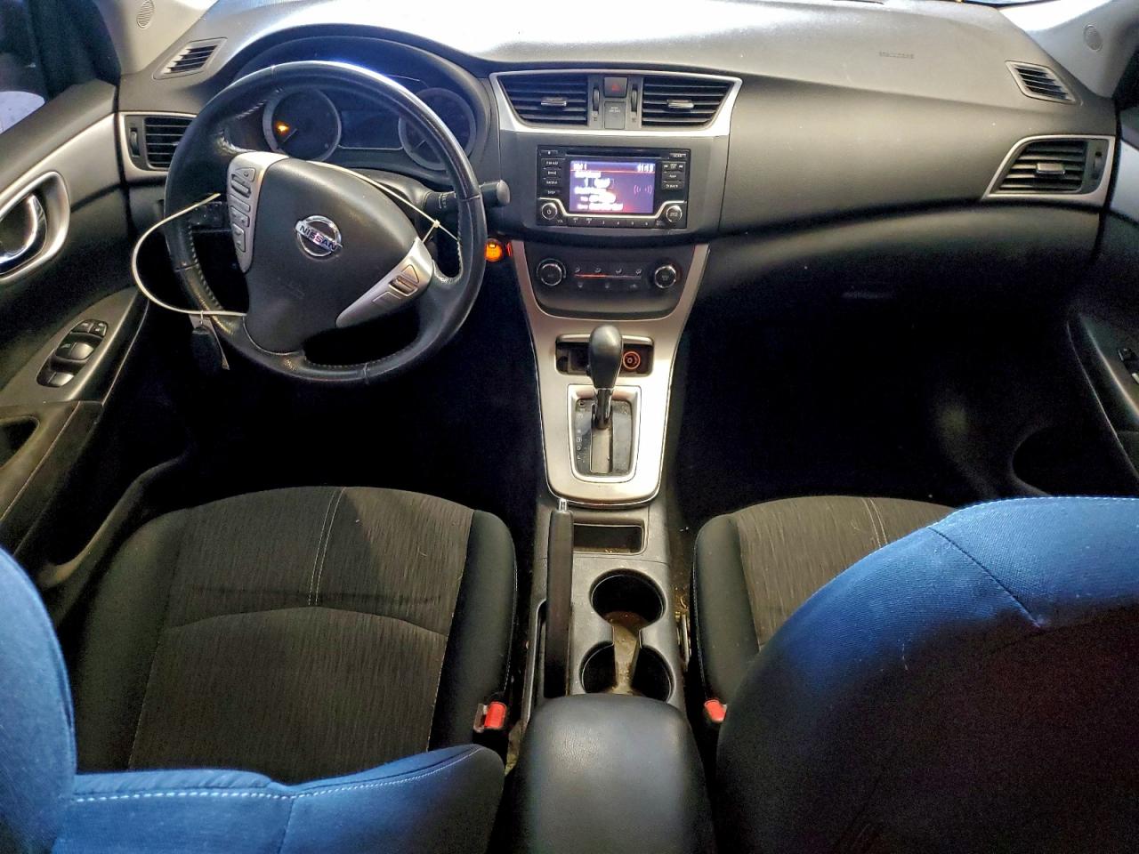 Nissan Sentra S Image 9