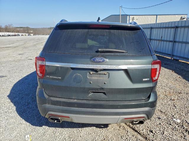 Ford Explorer Platinum Image 4
